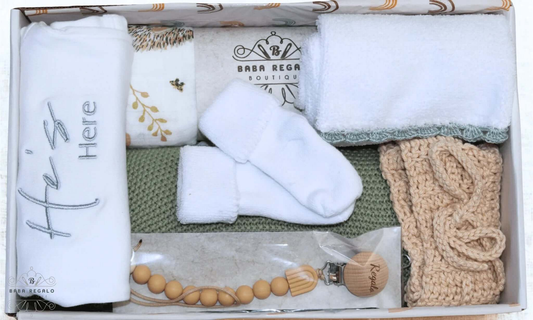 Gift Box - Knitted Blanket, Swaddle, Diaper Cover, Socks & Dummy Clip - Baba Regalo Boutique